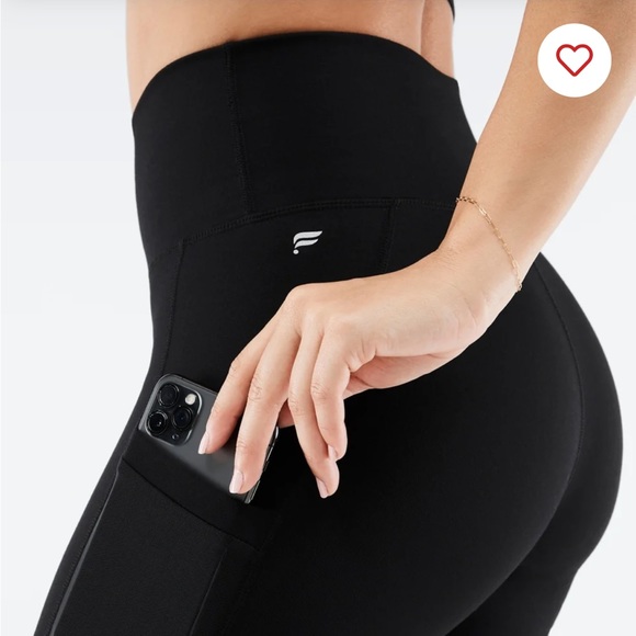 🏋️♀️ Fabletics On-The-Go PowerHold® High-Waisted Legging in Black - Picture 3 of 4